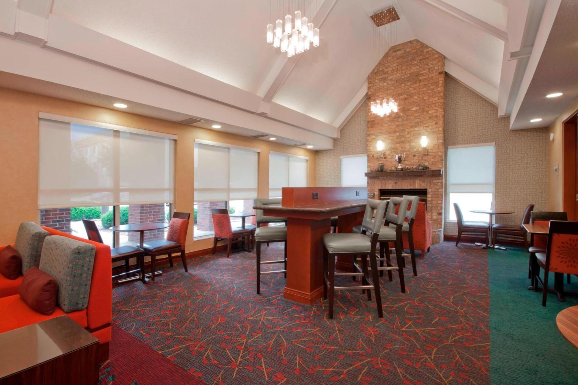 Residence Inn By Marriott Davenport Exterior photo